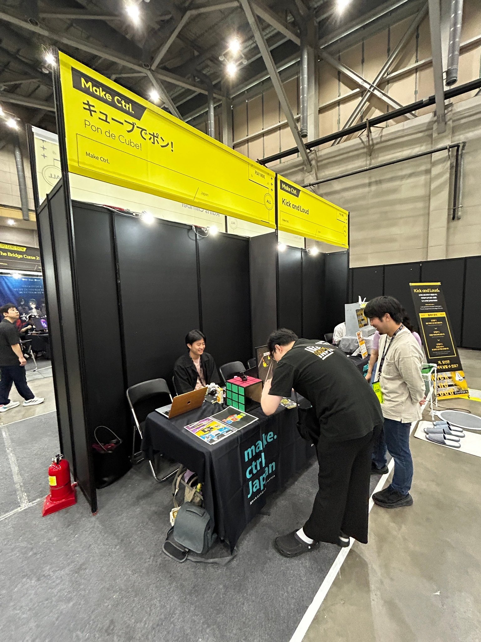 Busan Indie Connect Festival 2024で展示したキューブでポン！の様子